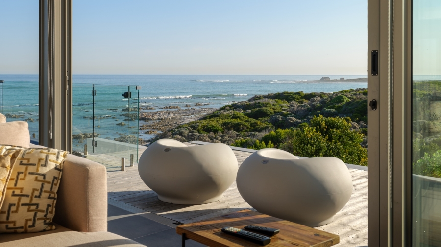 5 Bedroom Property for Sale in Suiderstrand Western Cape